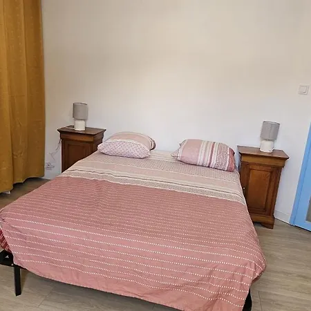 51 Jl 2d F3 Renove Palais Justice 4p Апартаменты *
