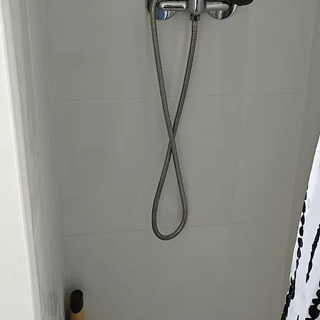 51 Jl 2d F3 Renove Palais Justice 4p Апартаменты *