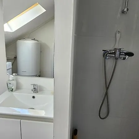 51 Jl 2d F3 Renove Palais Justice 4p Апартаменты